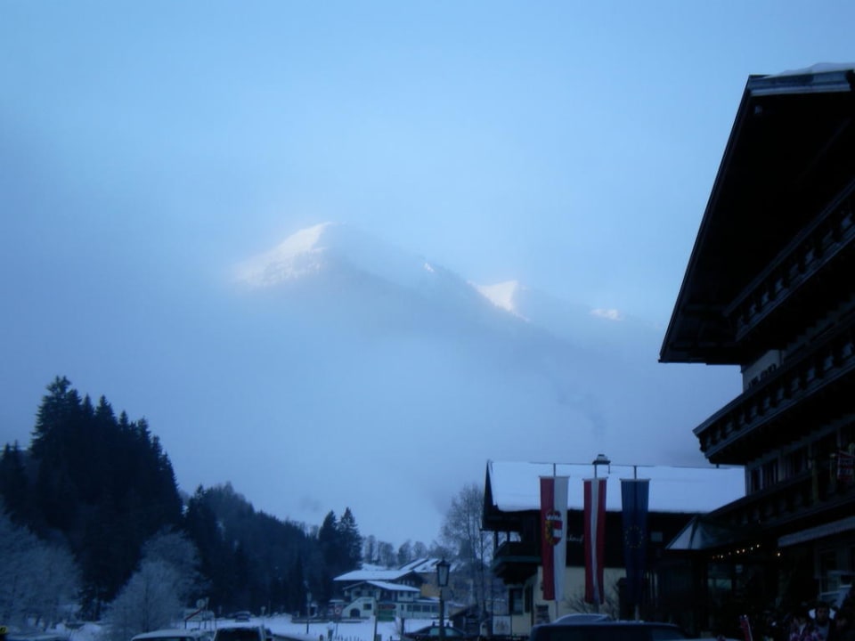 Zwölferkogel am Morgen Boutique House happYellow