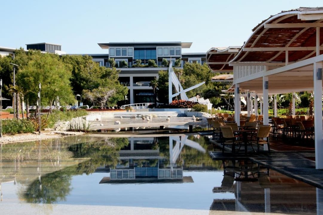 Blick vom Fluss zum Mainpool Lykia World Antalya