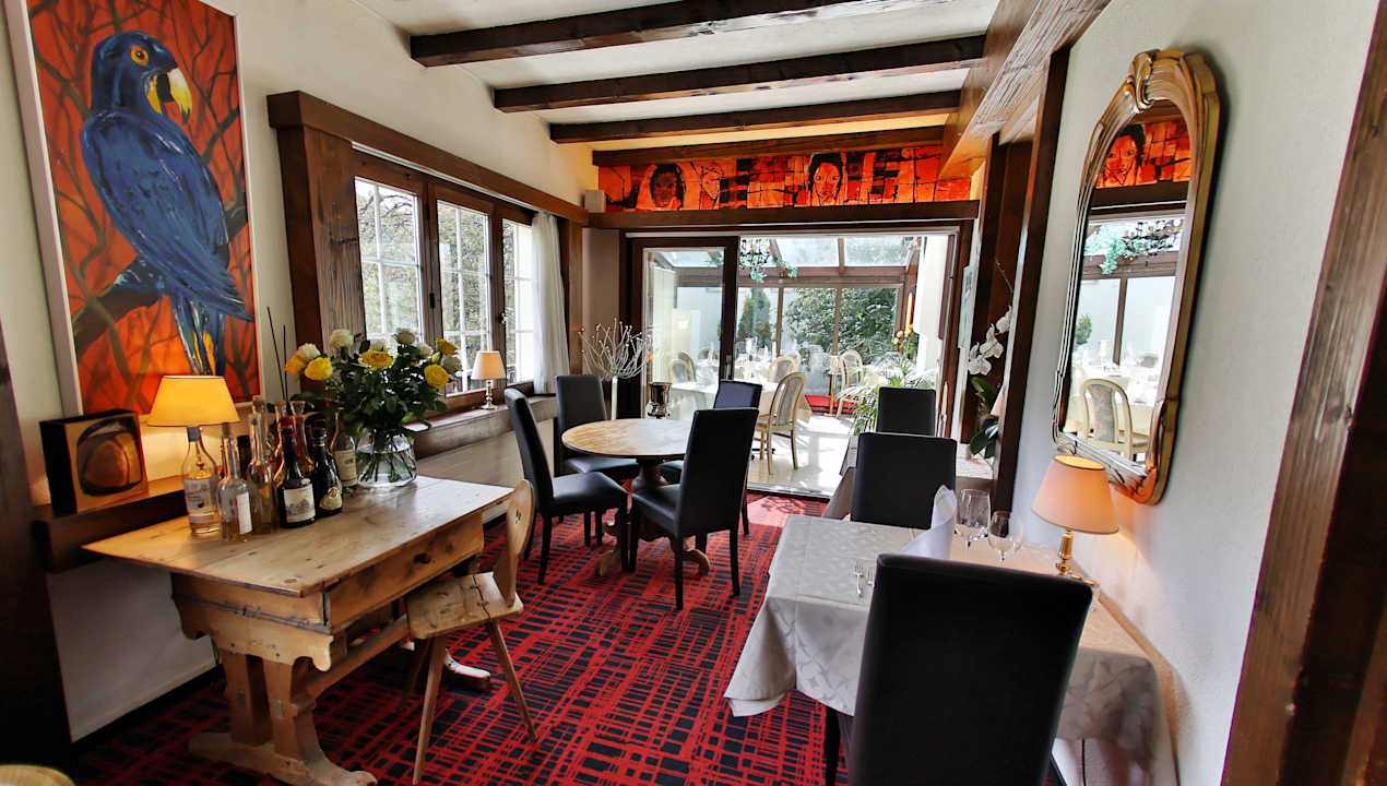 Unsere gemütliche Hausbar Chalet-Hotel Larix