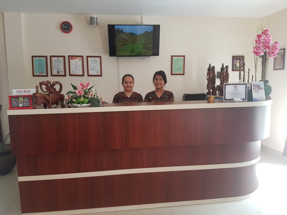 Lobby Zoé’s Paradise Waterfront Hotel