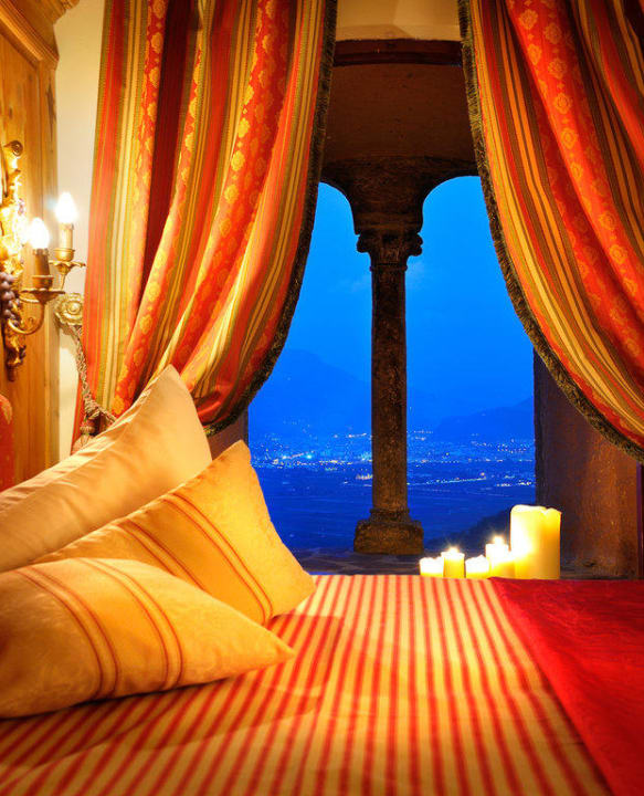 Turmsuite "Romeo und Julia" Schloss Hotel Korb