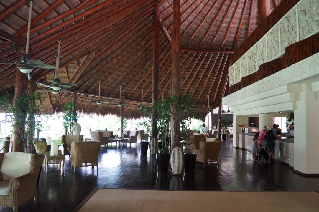Lobby Akumal Bay Beach & Wellness Resort