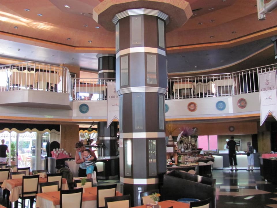 Restaurant innen Hotel Orfeus Park