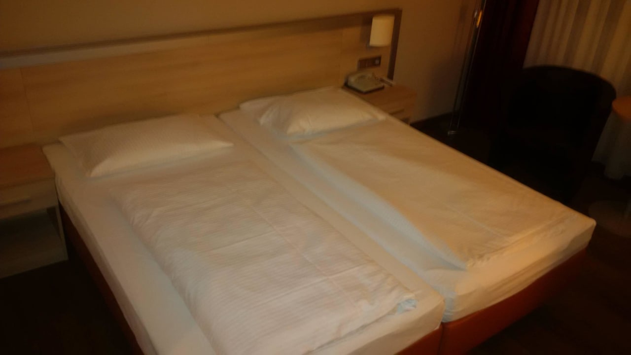 Bequemes Bett AHORN Panorama Hotel Oberhof