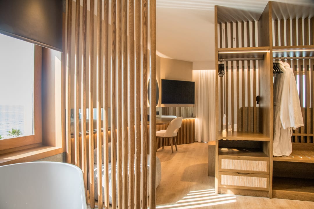 Zimmer AKASHA Beach Hotel & Spa