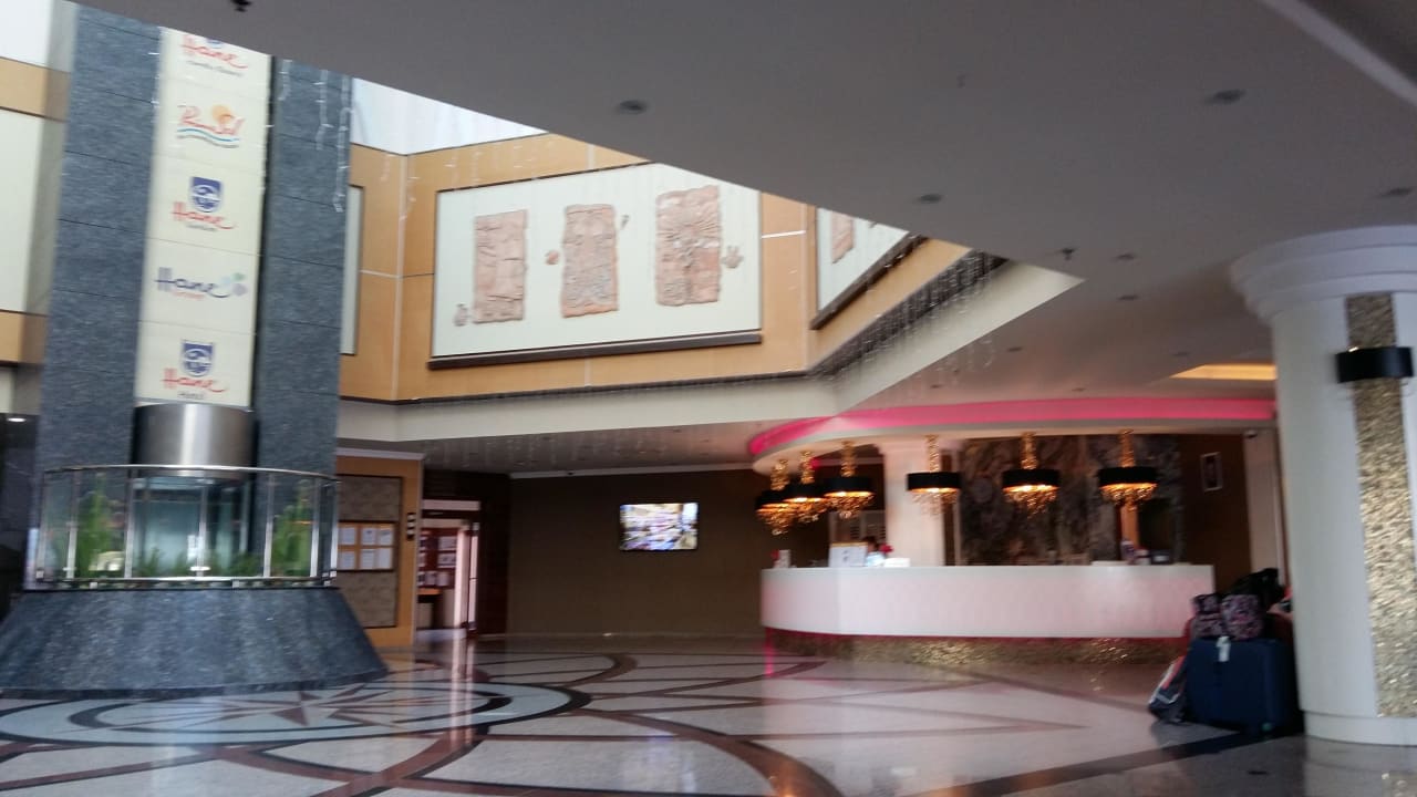 Empfang  Hane Family Resort