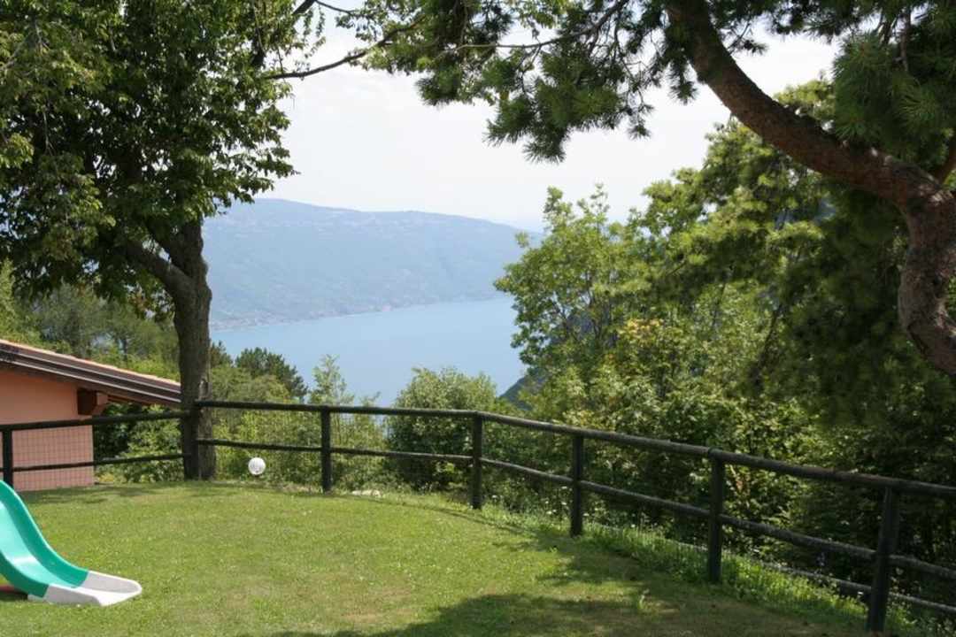 Blick runter zum Gardasee Residence La Quiete