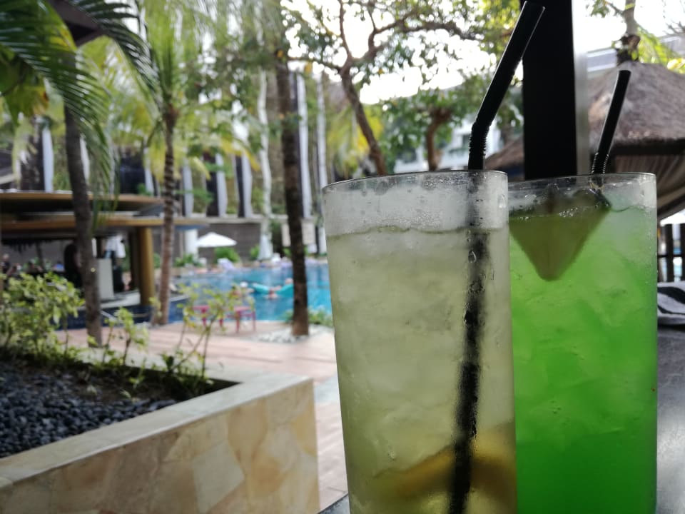 Pool The Stones Hotel - Autograph Collection by Marriott