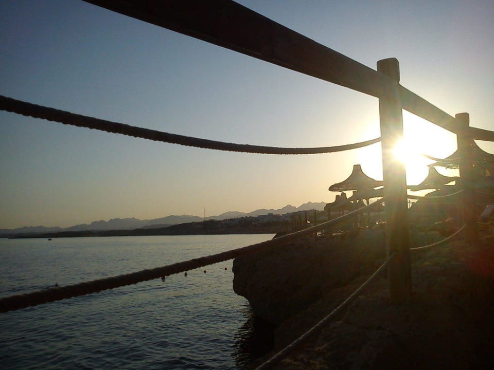 Strand und Meer am Abend Sharm Plaza