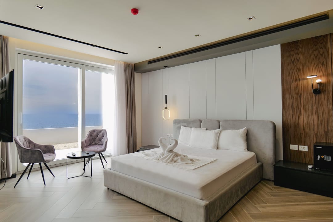 Zimmer Adamas Resort & Hotel