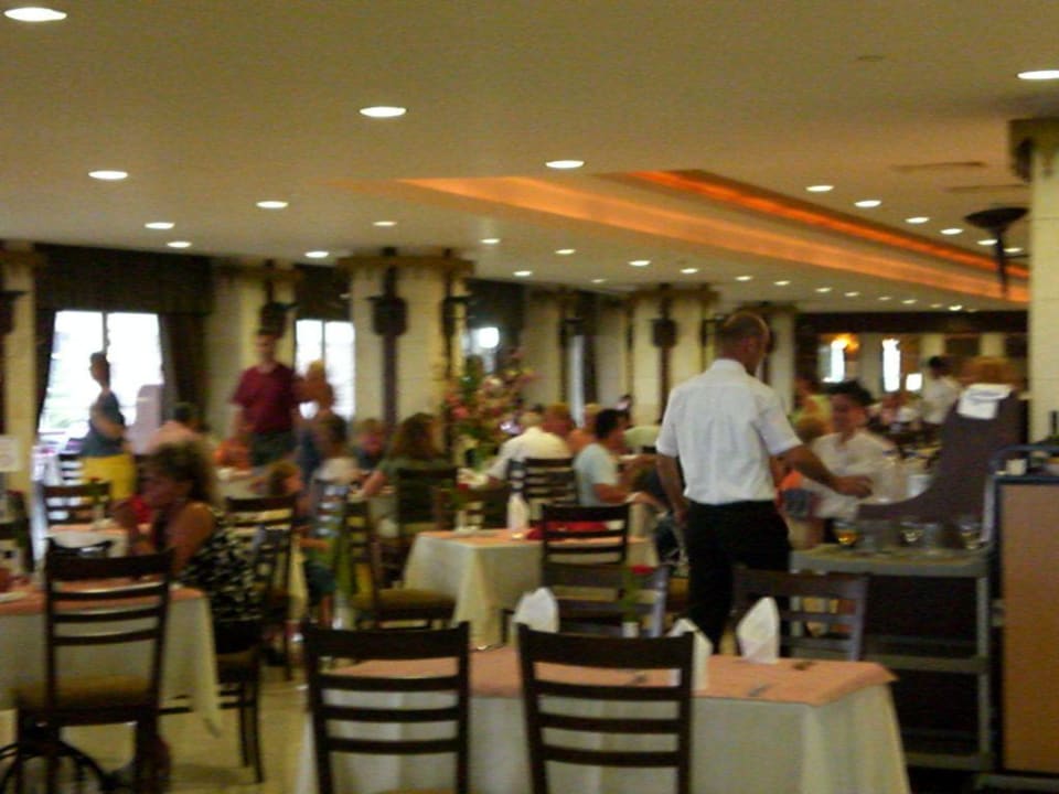 Restaurant von innen Sherwood Exclusive Lara