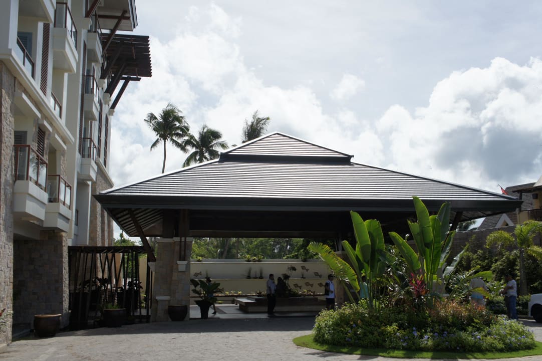 Eingang Hotel The Bellevue Resort