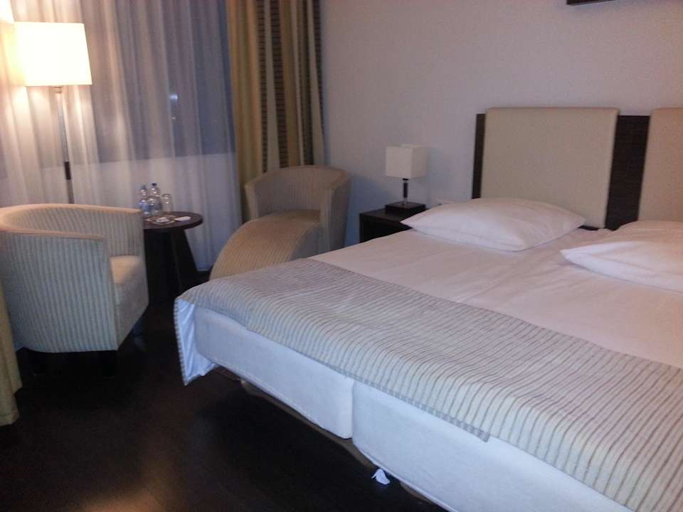 Hell und freundlich Qubus Hotel Lódz