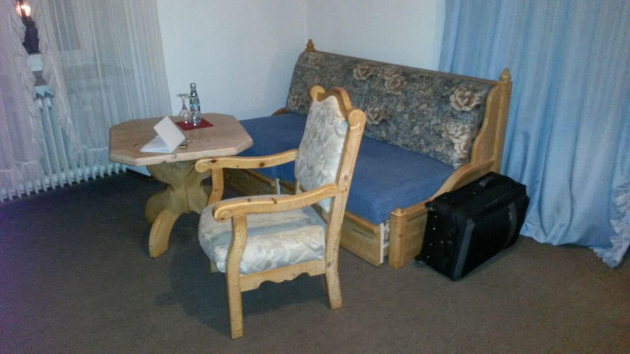 Couch Romantica Hotel Blauer Hecht