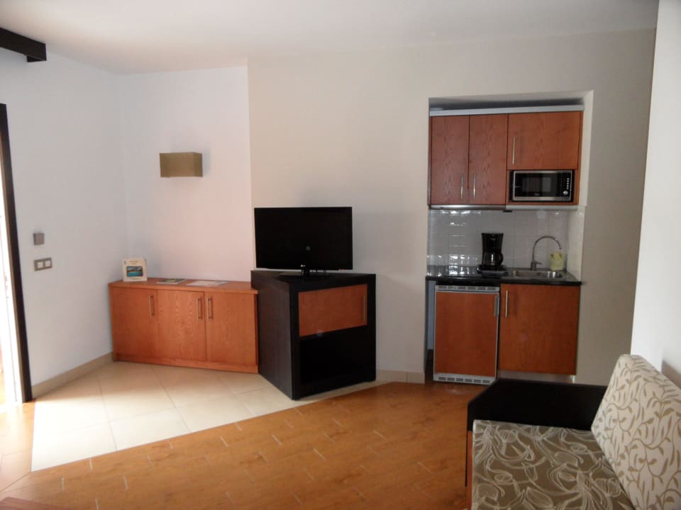 Wohnraum Bungalow 158 HL Miraflor Suites Hotel