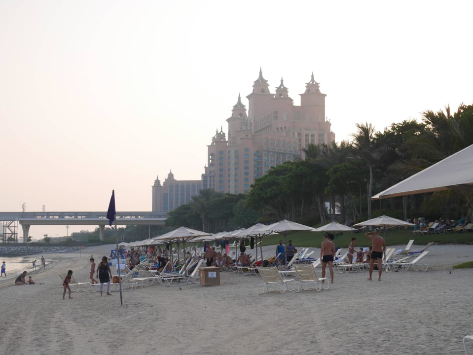 Blick aufs Hotel vom Wasserpark aus fotografiert Atlantis, The Palm