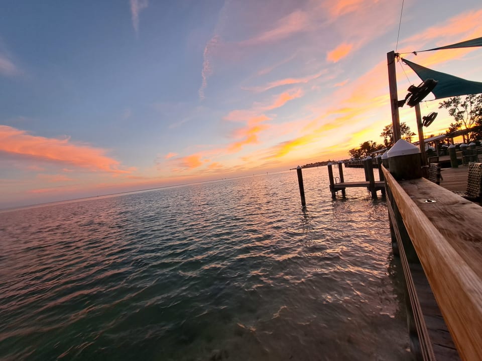 Gastro Postcard Inn Beach Resort & Marina @ Holiday Isle