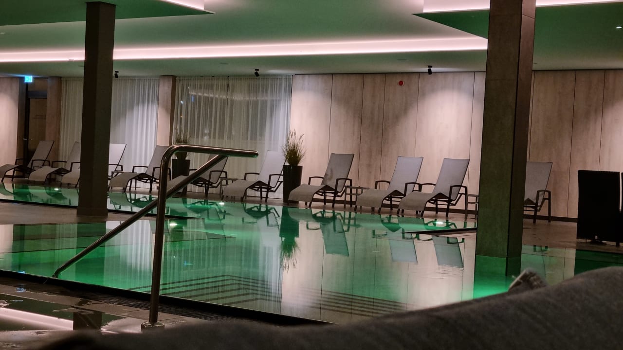 Pool Hotel Traube am See