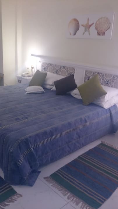 Zimmer Lotus Bay Beach Resort