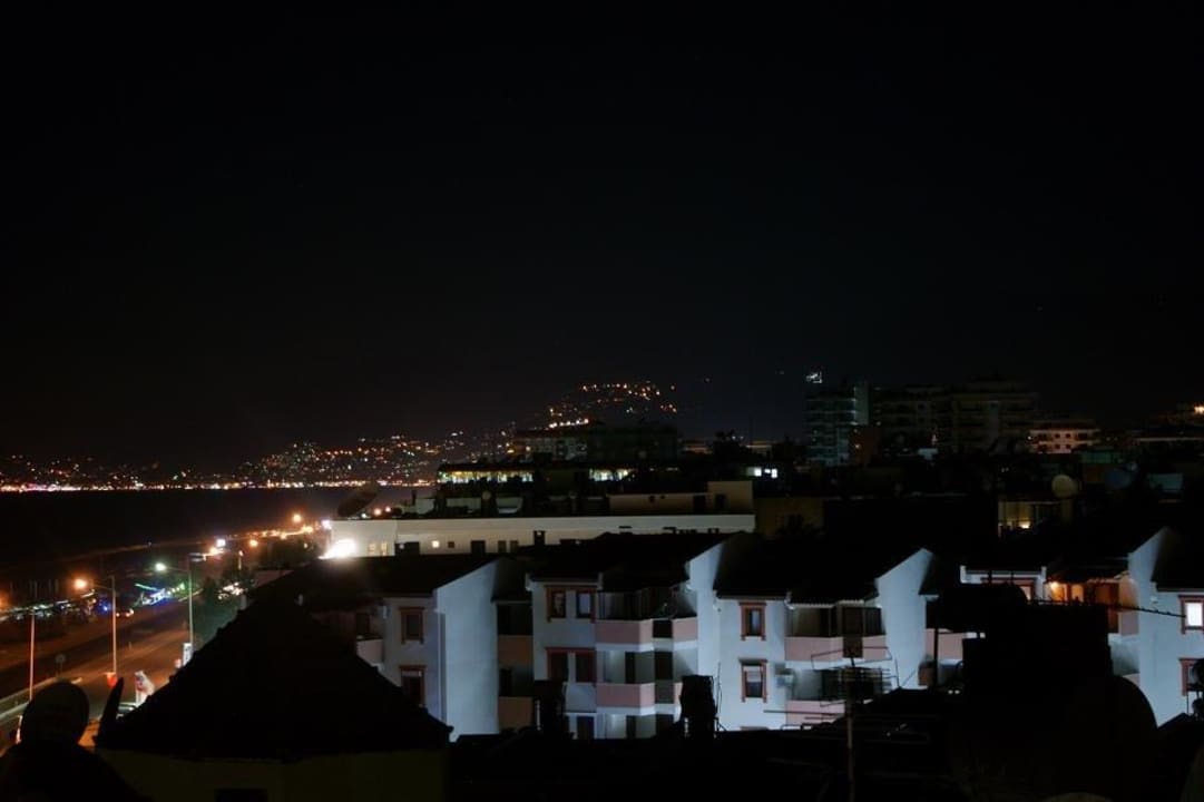 Bei Nacht Doris Aytur Hotel