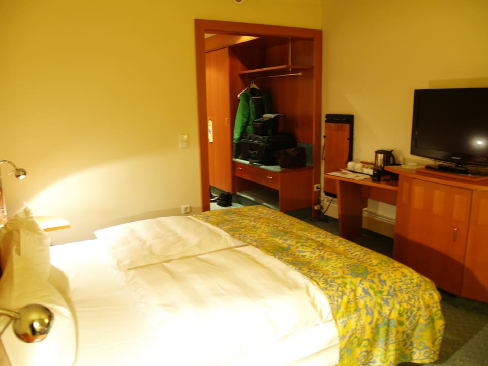 Standard Zimmer Plus Steigenberger Conti Hansa