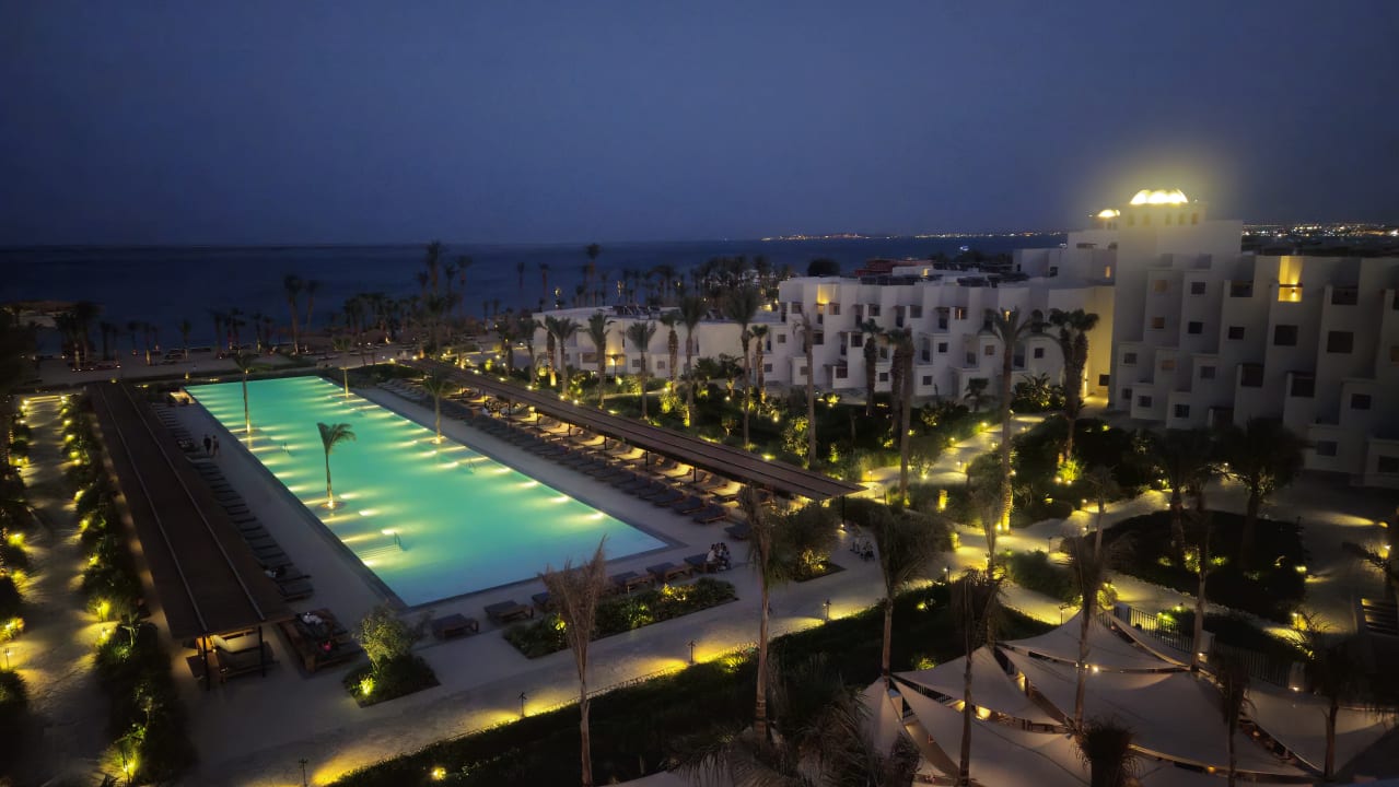 Pool Serry Beach Resort