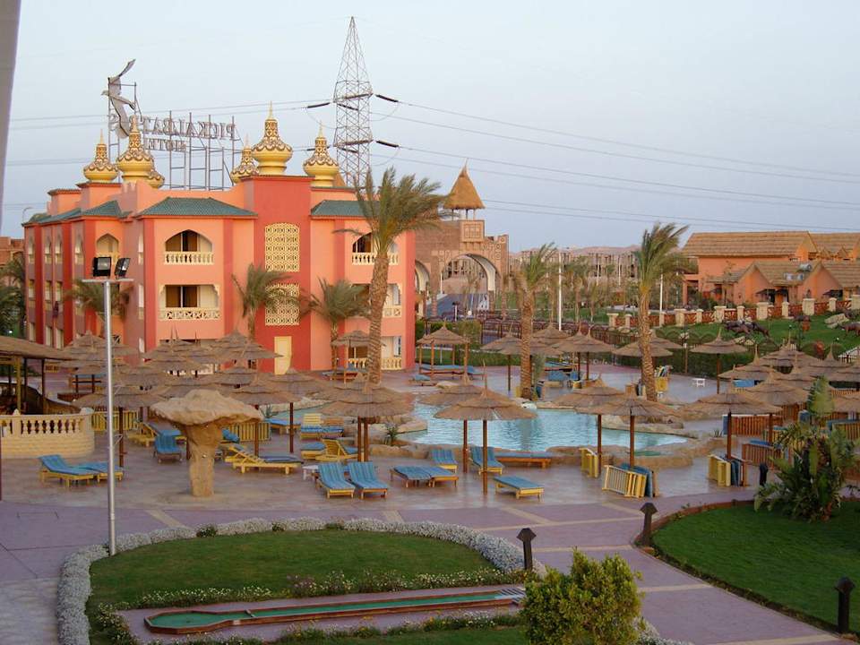 Vom Balkon aus fotografiert. Pickalbatros Alf Leila Wa Leila Resort - Neverland Hurghada