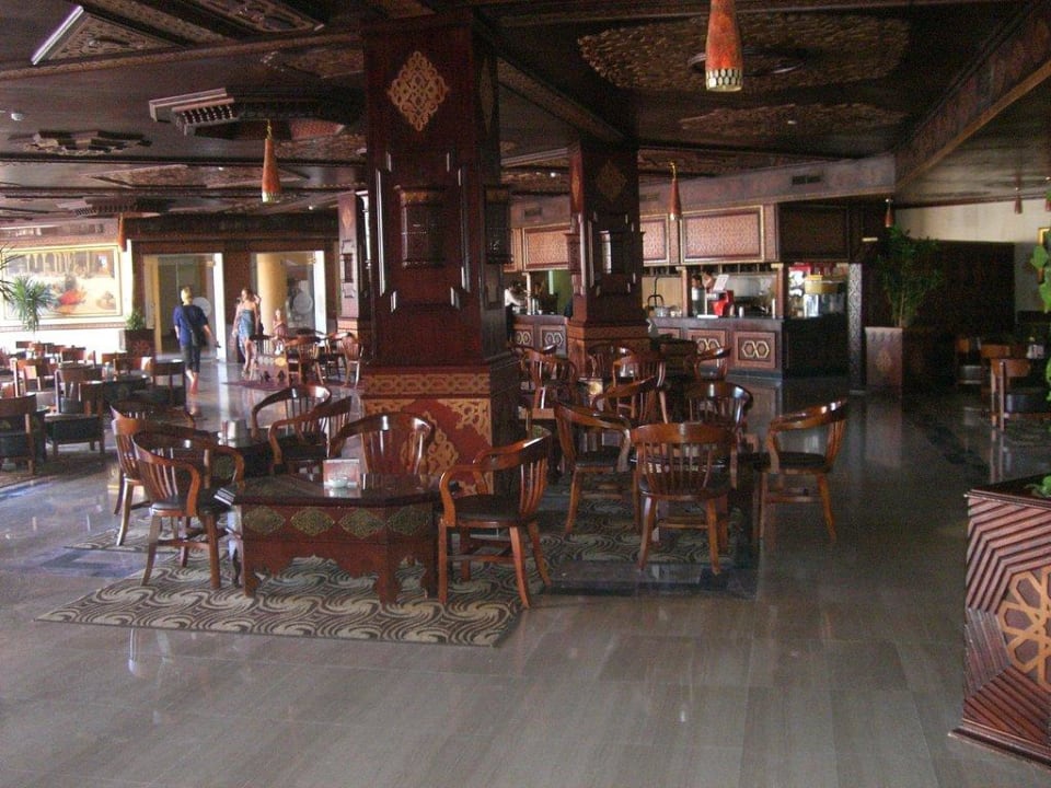 Bar Beach Albatros Resort