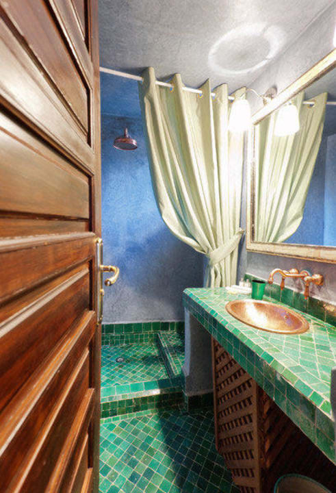 Superior room bathroom Riad Algila Fes