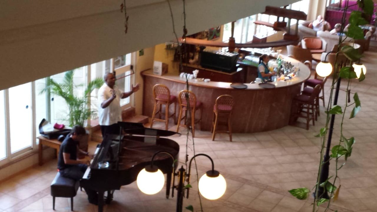 Blick zur Piano-Bar Blau varadero - Adults only