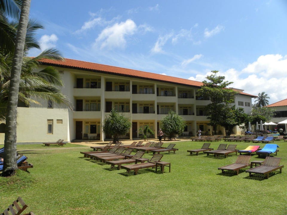 Hotelgebäude Mermaid Hotel & Club