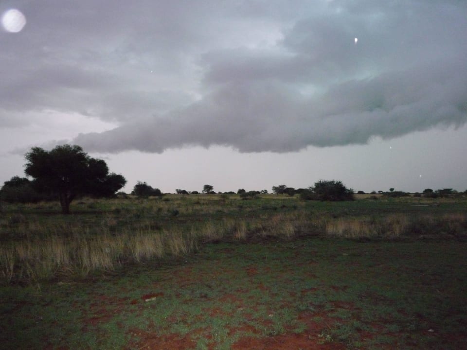Gewitter am abend Kalahari Anib Lodge