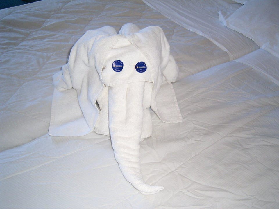 Elefantendeko auf dem Bett Meliá Sunny Beach