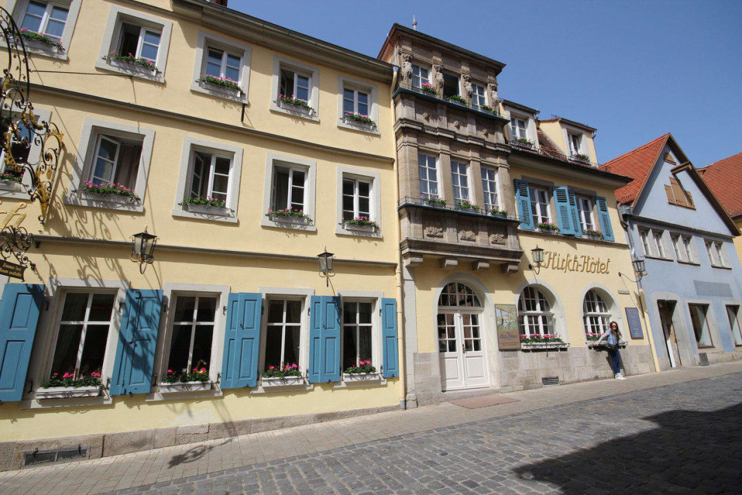 Straßenansicht Hotel Goldener Hirsch Rothenburg