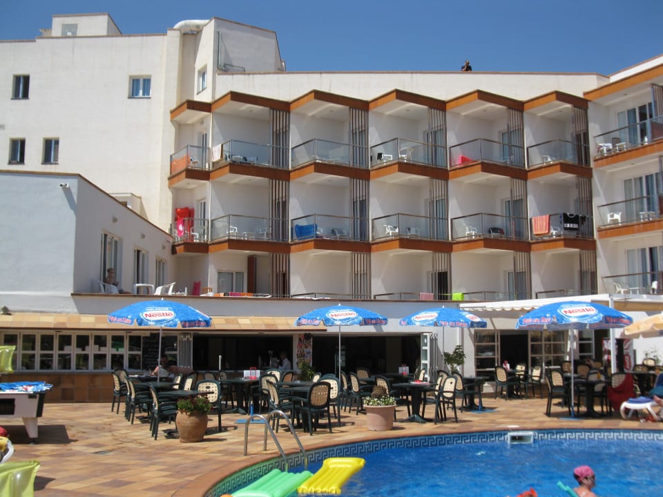 Poolbar Hotel Clumba