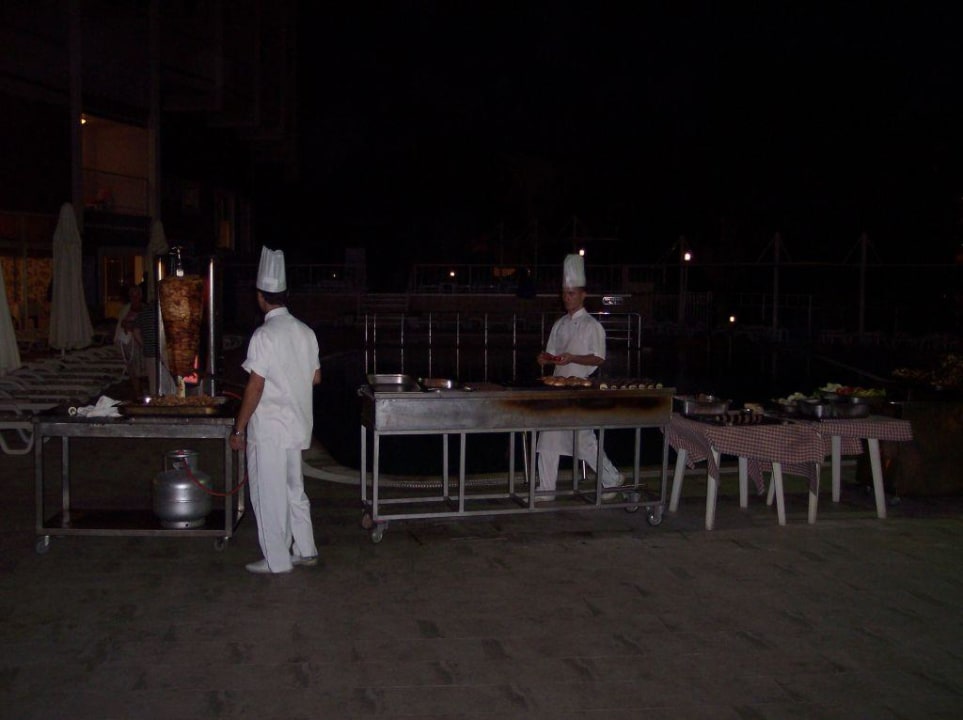 Türkischer Abend auf der Poolterrasse Side Alegria Hotel & Spa - Adults only +16