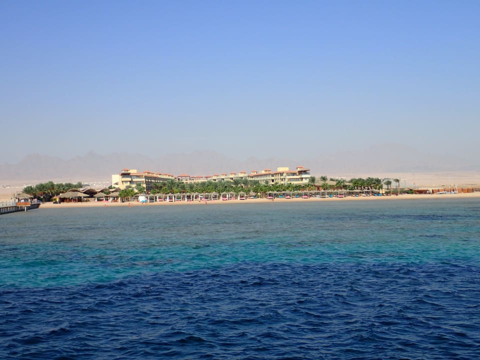 Hotel vom Meer aus Amwaj Beach Club Abu Soma Resort