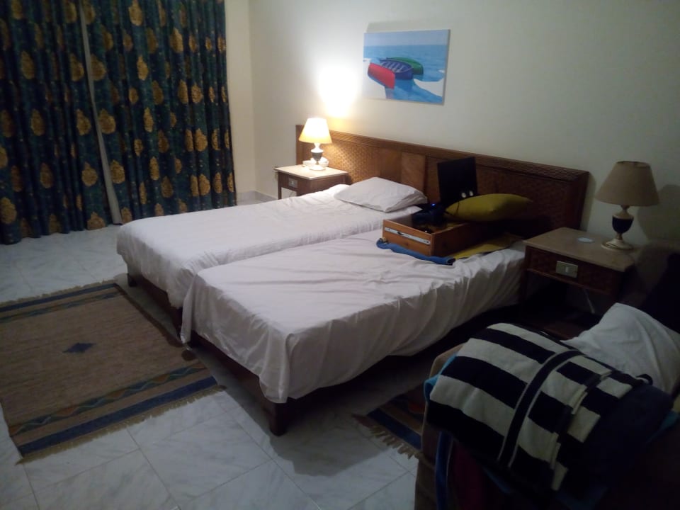 Zimmer Lotus Bay Beach Resort