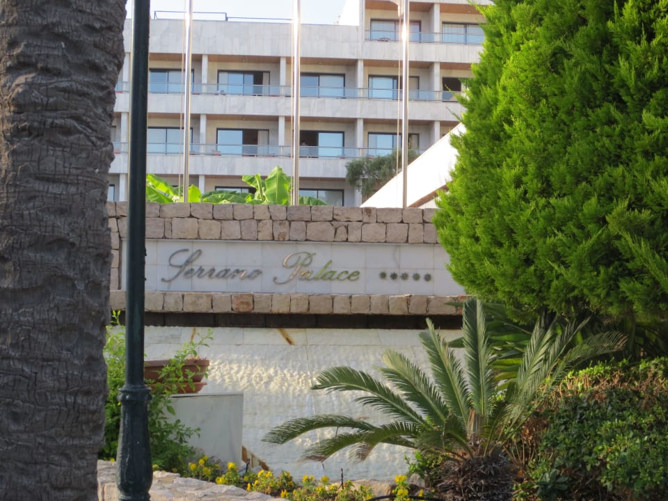 Blick auf das Hotel Hotel Serrano Palace