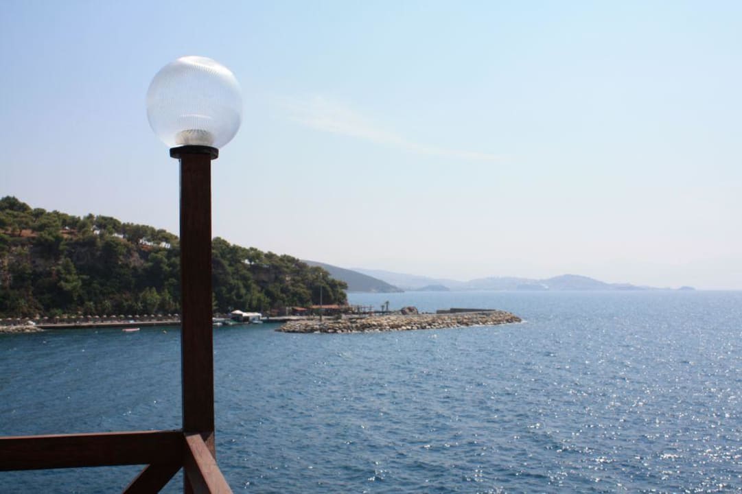 Vue de la mer depuis la terrasse restaurant Hotel Pine Bay Holiday Resort
