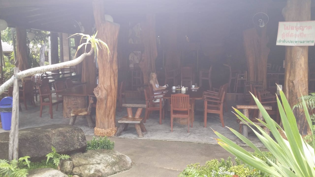 Im Restaurant Hotel Tamnanpar Resort