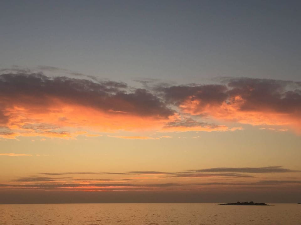 Meer - Blick von Spaziergang nähe Hotel Hotel Parentium Plava Laguna