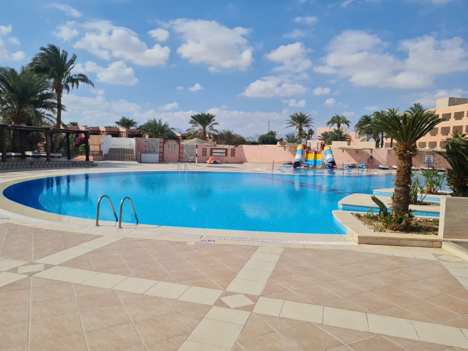 Pool Eagles Paradise Abu Soma