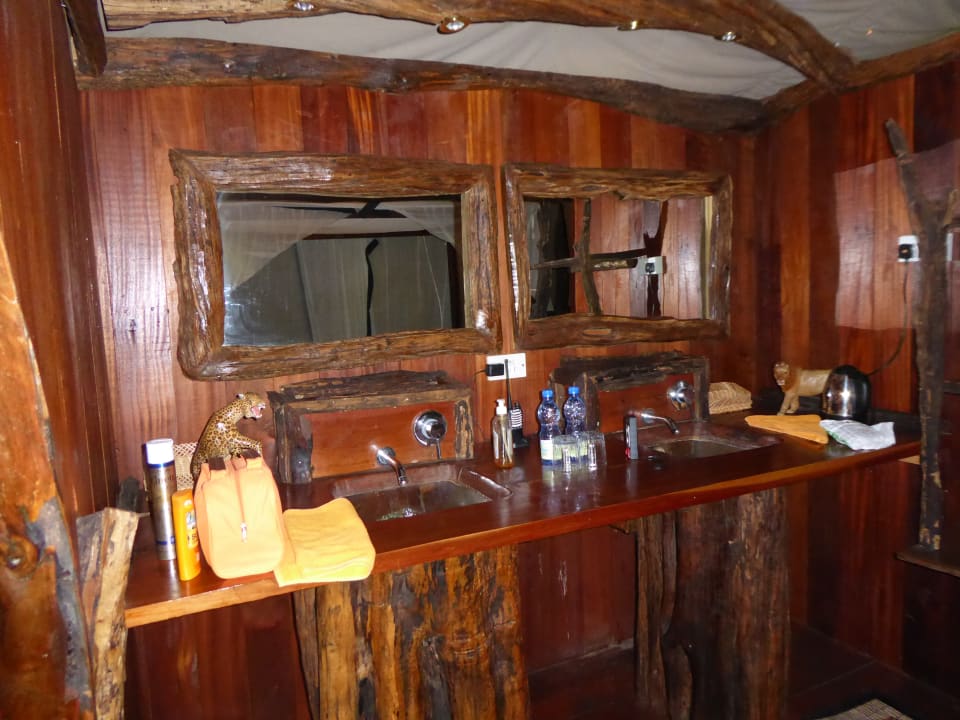 Zimmer Royal Mara Safari Lodge