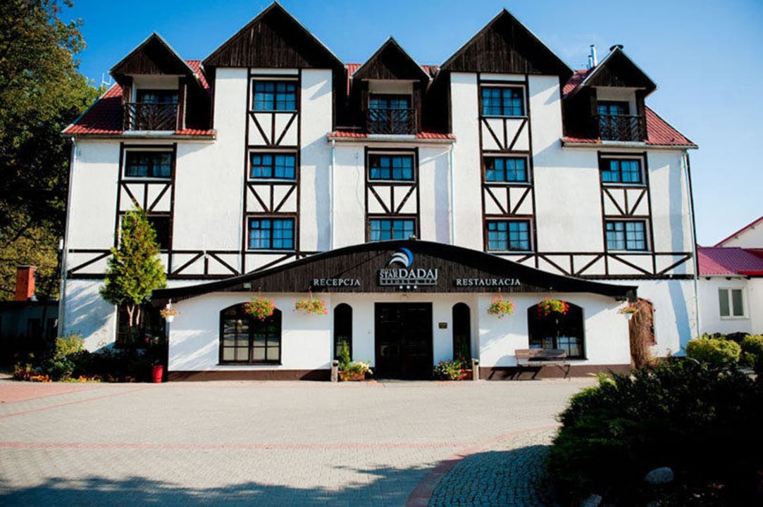 Wejście do hotelu Hotel Star-Dadaj Resort & Spa