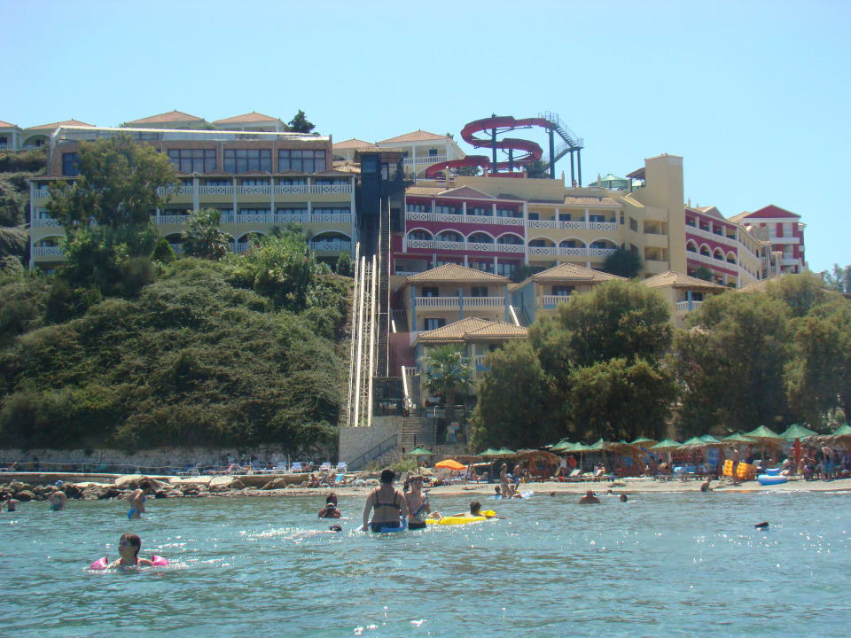 Widok na hotel Imperial Beach Hotel