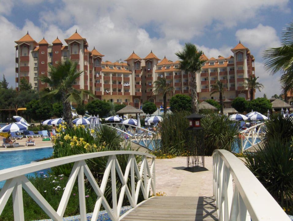 Pool Side Mare Resort & Spa