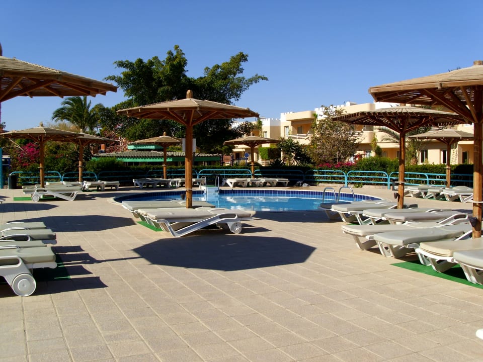 Minipool Golden Beach Resort