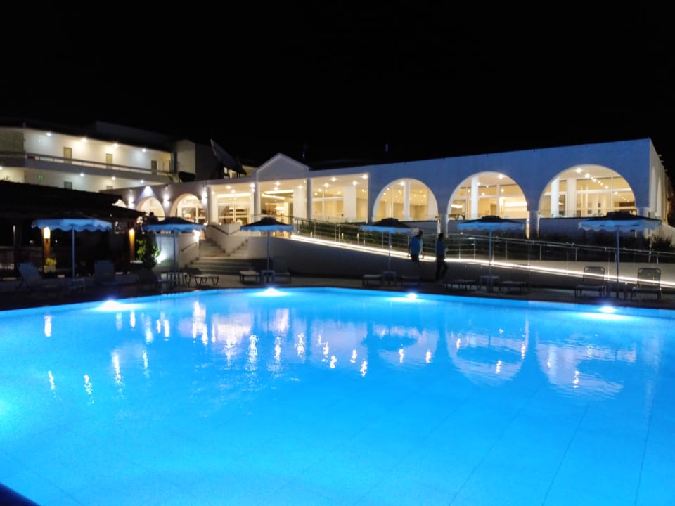 Pool Niriides Hotel