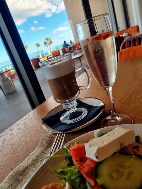 Gastro The Royal Senses Resort, Curio Collection by Hilton